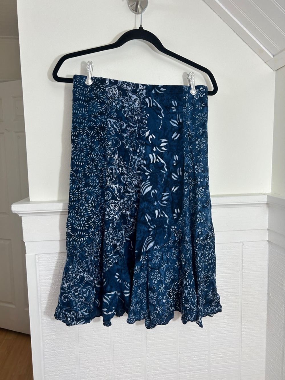 Nomadic Traders Boho Blue Floral Knee Length Flowy Skirt size small